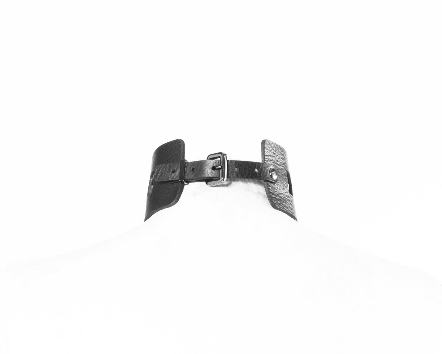 0770 Bianca leather customized choker collar